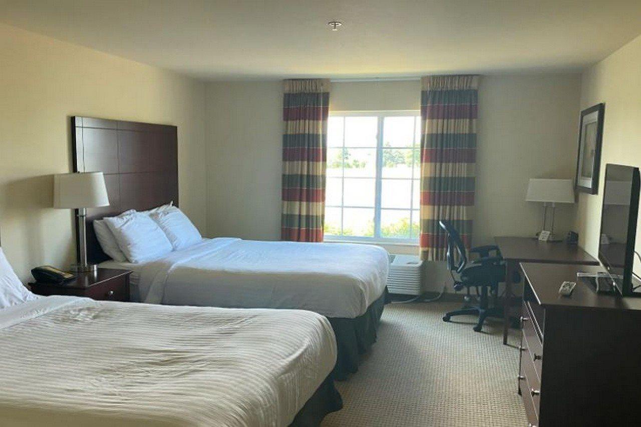 Americinn By Wyndham Oshkosh Extérieur photo