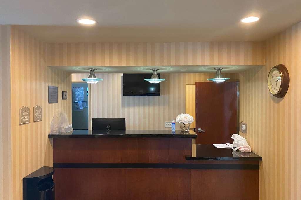 Americinn By Wyndham Oshkosh Extérieur photo